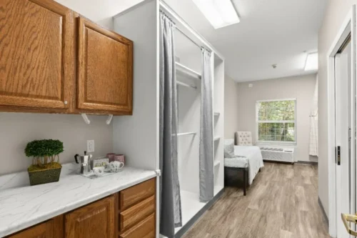 amber-int-18-compressed_Webpifier